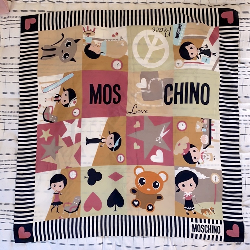 MOSCHINO peace love Olivia scarf y2k era